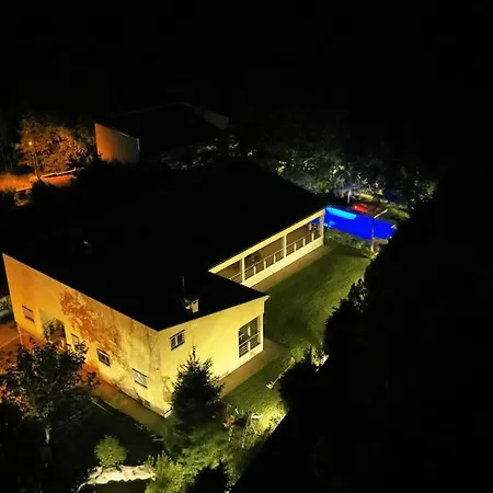Casa Dos Carvalhos * Ponte da Barca